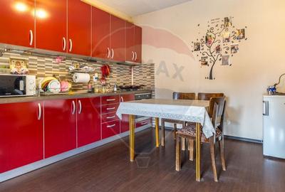 Casa / Vila de vanzare / zona Semicentral / str. Paris - 14