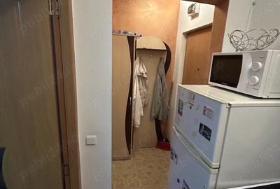 Garsonieră decomandată în Central - 2