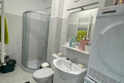 Titan-Parcul Teilor,bl.2020,p/5,DECOMANDAT,TOTUL NOU, balcon,centrala,2 Bai, - 2