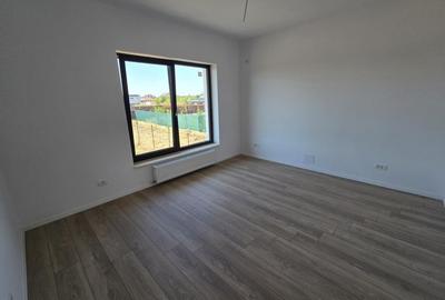 Casa langa padure cu curte generoasa 704 mp - 15