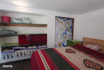 Apartament cu 3 camere decomandat în Central - 1