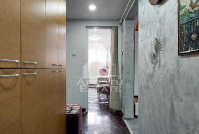 Apartament cu 3 camere semidecomandat, mobilat în Micro 4 - 13