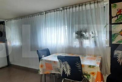 Apartament cu 3 camere decomandat, mobilat în Micro 17 - 1