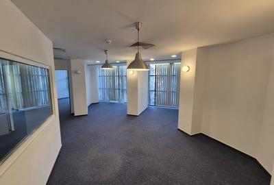 Birou, de 120 mp, în Universitate - 2