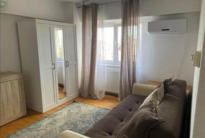 Garsoniera decomandata Grivitei, Brasov - 2