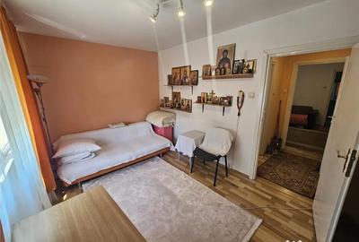 Apartament cu 2 camere semidecomandat în Micro I - 6