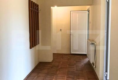 Casă cu 7 camere cu Teren 1023 Mp în Central - 11