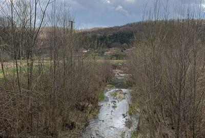 Teren de 1519 mp, în Central - 8