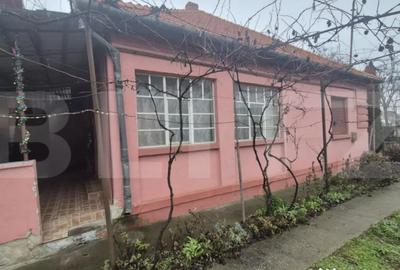 Casă cu 1 camere cu Teren 1306 Mp în Careiului - 2