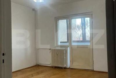Apartament cu 3 camere decomandat în Nufărul - 9