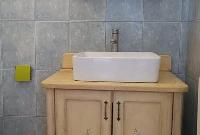 Garsonieră decomandată în Universitate