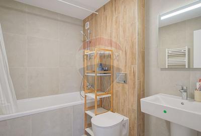 Apartament cu 2 camere semidecomandat, mobilat în Tractorul - 15