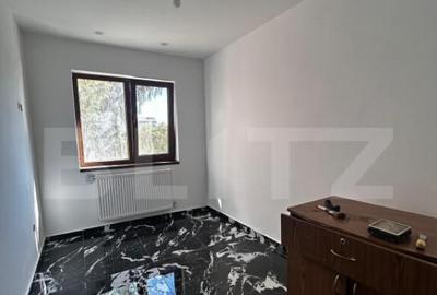Apartament cu 3 camere, decomandat, etaj 2, zona 9 Mai - 2