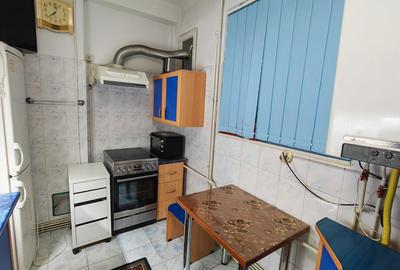 Apartament cu 2 camere decomandat în Ferentari