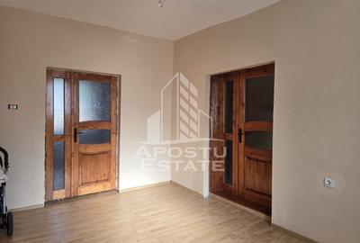 Casă individuală cu 4 camere cu Canalizare în Central - 4