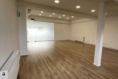 Spațiu comercial, de 65 mp, în Exterior Vest - 1