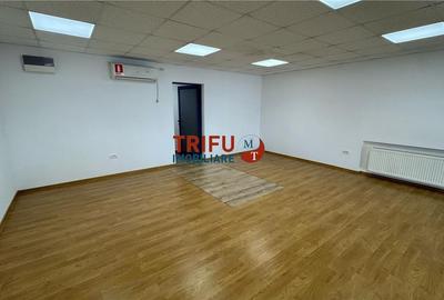 Spatiu de inchiriat zona Piata Cetate pretabil salon - 2