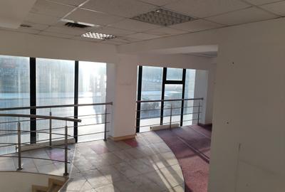 Spațiu comercial cu vitrina 200 mp la arteră - 3