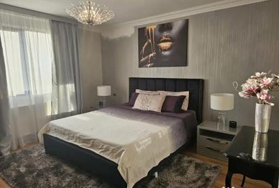 Casă cu 7 camere cu Teren 800 Mp în Central - 11