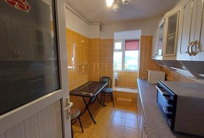 Apartament cu 3 camere decomandat, mobilat în Complex Studențesc