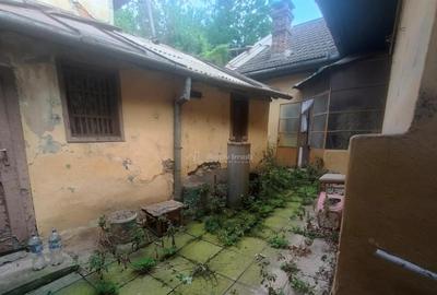 Casă cu 5 camere cu Teren 218 Mp în Muncitoresc - 2