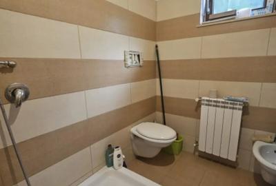 Casă cu 5 camere cu Teren 1300 Mp în Malu Mare - 12