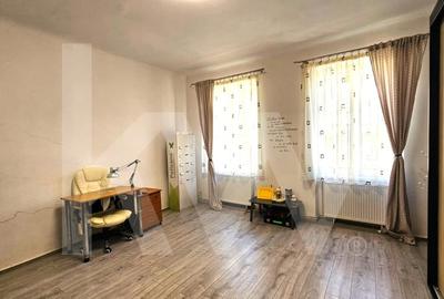 Casa individuala compusa din doua apartamente, cu teren liber de 540 mp - 2