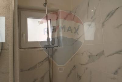 Apartament superb, 3 camere,ULTRACENTRAL,complet renovat!!!! - 28