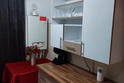 Garsonieră decomandată în Central