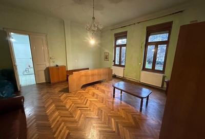 Casă individuală cu 7 camere în Bălcescu