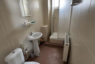 Spațiu comercial, de 50 mp, în Central - 1