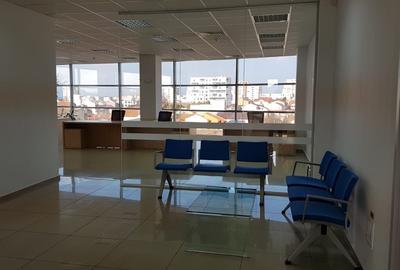 Spațiu comercial, de 241 mp, în Central - 1