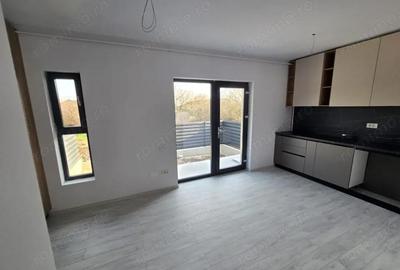 Casă cu Teren 175 Mp în Central - 1