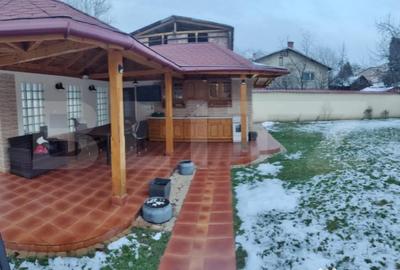 Casă cu 6 camere cu Teren 1178 Mp în Cetate - 2