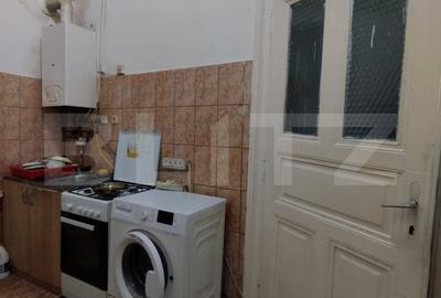 Cladire 3 camere, etaj intermediar, fatada platita, Piata Maria - 8