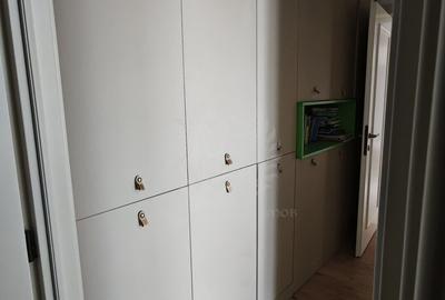 Apartament cu 3 camere decomandat, mobilat în 9 Mai - 15