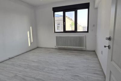 Apartament cu 4 camere decomandat în Central - 2