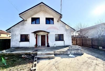 Casă cu 4 camere cu Teren 1076 Mp în Unirea - 2