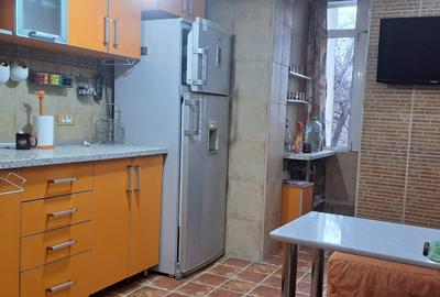 Apartament cu 3 camere semidecomandat în Ștefan cel Mare - 2
