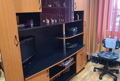 Apartament cu 3 camere decomandat în Petros - 4