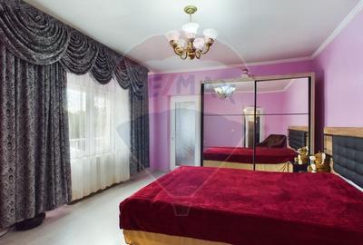 Casă cu 6 camere cu Teren 174 Mp în Andronache - 23