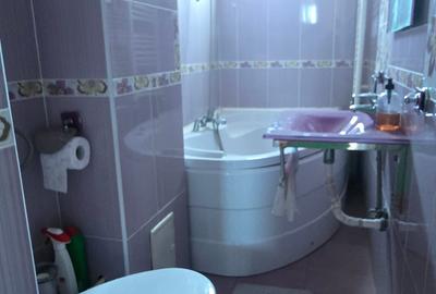 Apartament cu 2 camere nedecomandat în Micro 6 - 4