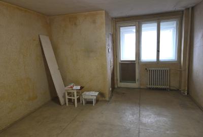 Titan - 5 minute Metrou Nicolae Grigorescu - Garsoniera confort 1(  anul 1979 ) - 1