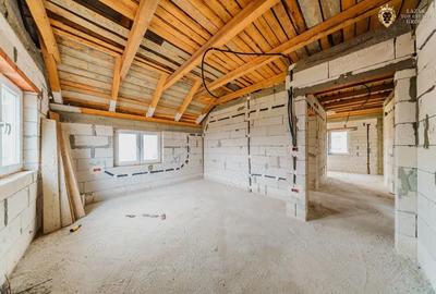 Casă cu 5 camere cu Teren 500 Mp în Horia - 6