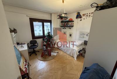 Apartament cu 3 camere decomandat în Steaua - 12