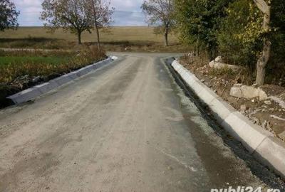 Casă cu 3 camere cu Teren 1000 Mp în Central - 1