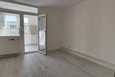 Garsonieră semidecomandată în Tractorul - 6