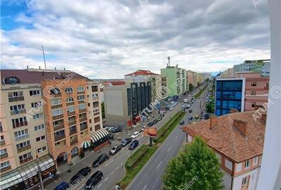 Apartament cu 4 camere 2 bai si 2 terase pe Calea Dumbravii Sibiu