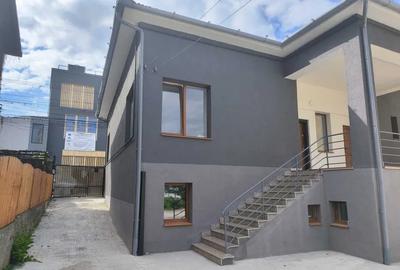 Casă individuală cu 7 camere cu Canalizare în Semicentral - 1