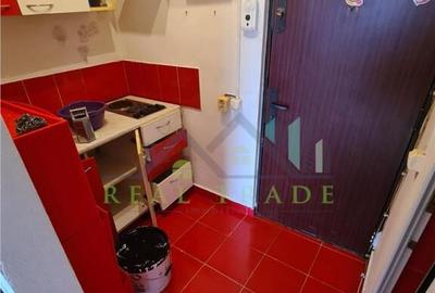 Garsoniera mobilata zona Uzina 2 - 3